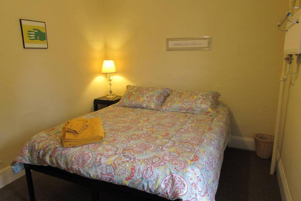 Great Gorge Guesthouse - Walk To The Falls, The Casino And All Downtown Restaurants - Across From The Aquarium 尼亚加拉瀑布 外观 照片